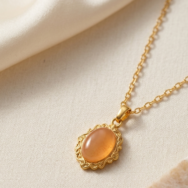 Amber Glow Oval Pendant Necklace (Anti-Tarnish)