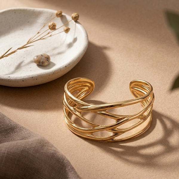 Golden Flow Sculpt Cuff (Anti-Tarnish)