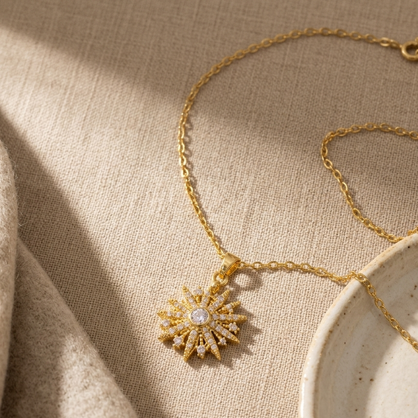 Golden Radiance Starburst Pendant Necklace (Anti-Tarnish)