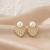 Pearl Radiance Fan Earrings (Anti-Tarnish)