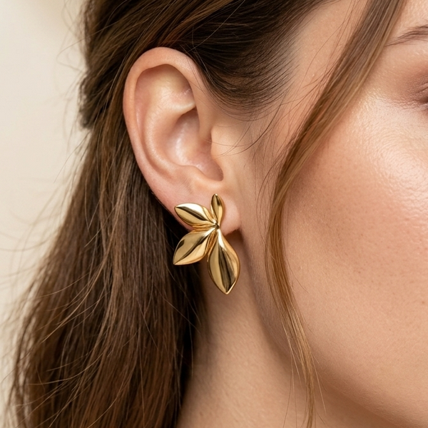 Golden Petal Sculpt Stud Earrings (Anti-Tarnish)