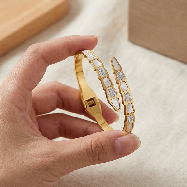 Opulence Wrap Bracelet (Anti-Tarnish)