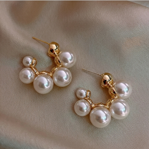 Pearl Glow Hoop Earrings (Anti-Tarnish)