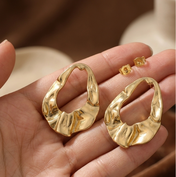 Golden Sculpt Drop Earrings (Anti-Tarnish)
