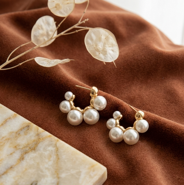 Pearl Glow Hoop Earrings (Anti-Tarnish)