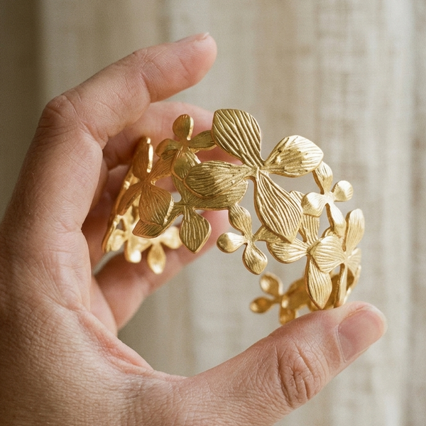 Twist Open Cuff Bracelet (Anti-Tarnish)