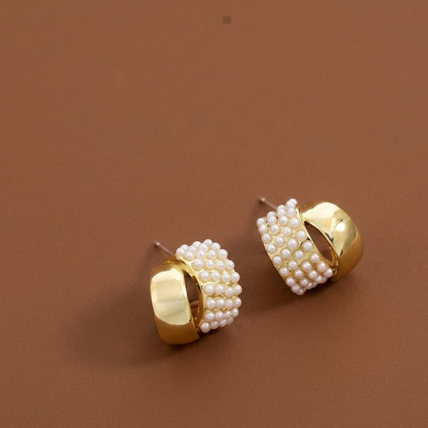 Gold Pearl Half Hoop Earrings (Anti-Tarnish)
