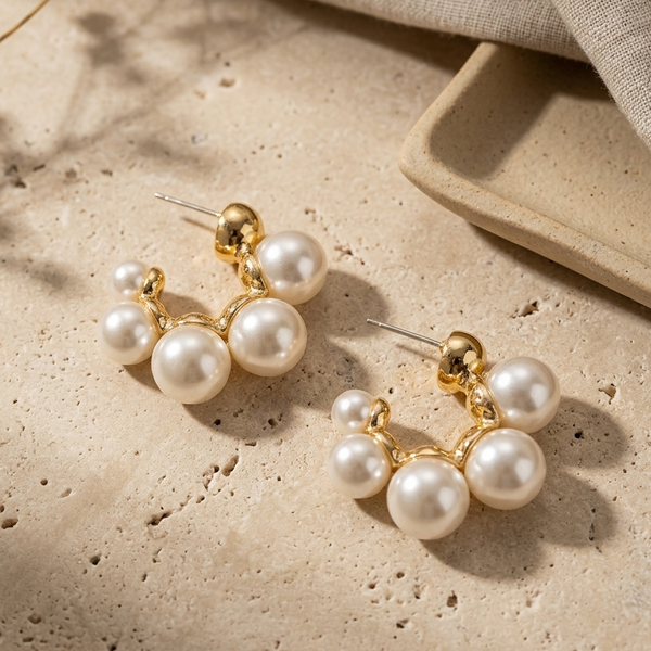 Pearl Glow Hoop Earrings (Anti-Tarnish)