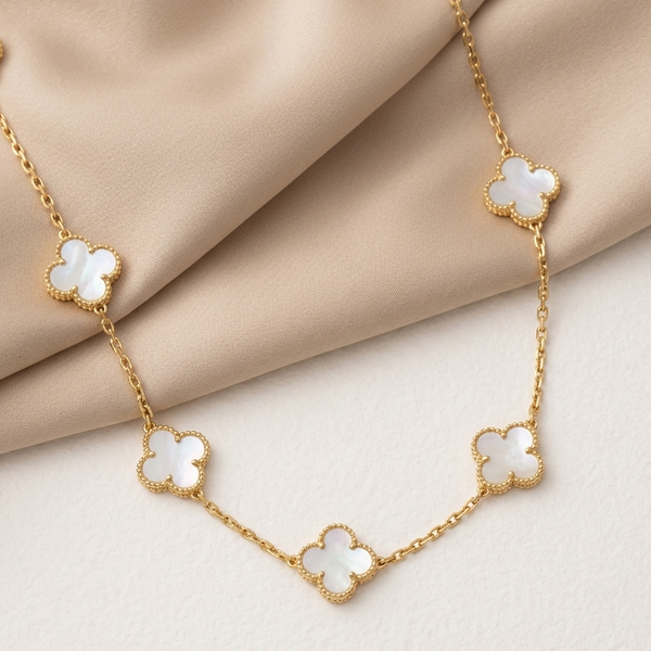 Ivory Clover Charm Necklace (Anti-Tarnish)