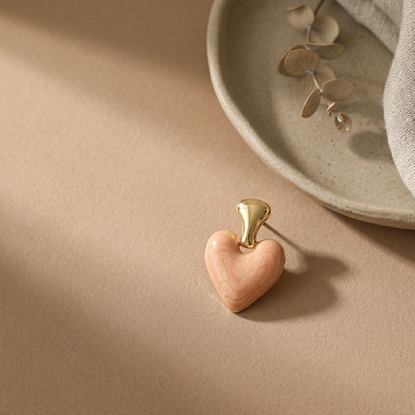 Golden Blush Heart Drop Earrings (Anti-Tarnish)